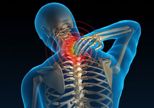 Đau nhức xương khớp ở người trẻ có thể cảnh báo nhiều vấn đề sức khỏe